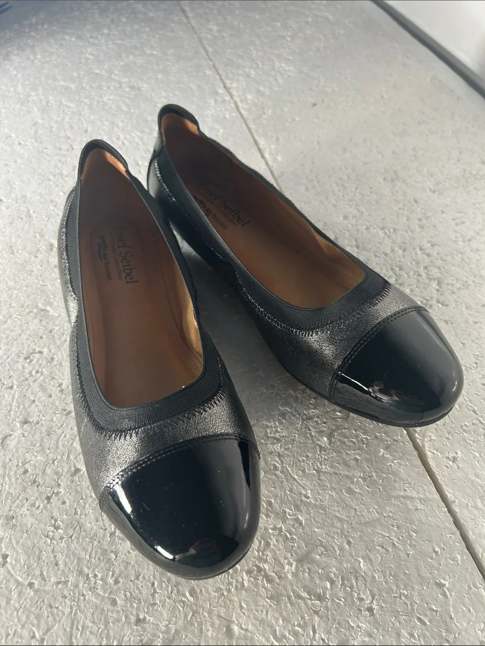 Josef Seibel SZ7-8 Metallic Silver Pippa Leather Ballet Flat Closet Staple Old $